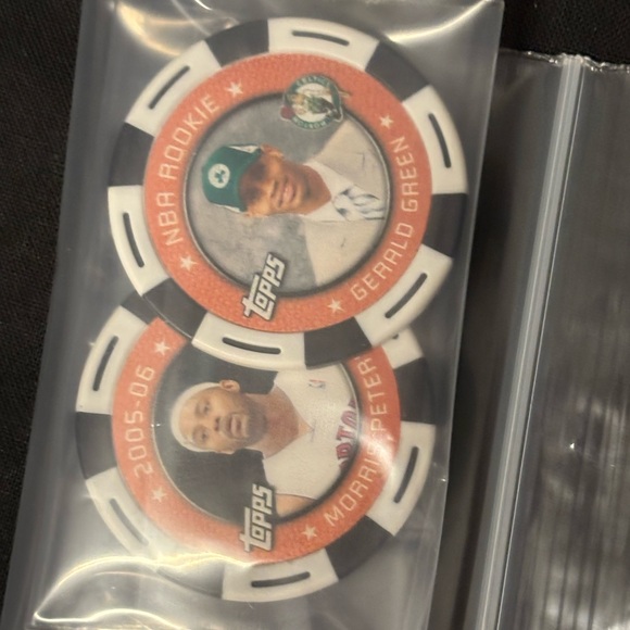 NBA Topps Collectible Chips, basketball poker chips - Picture 6 of 6